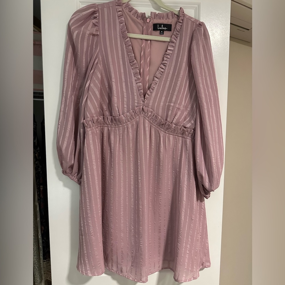 Mauve colored flowy dress! - size M